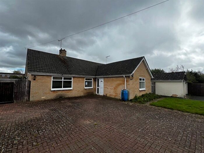 3 Bedroom Detached Bungalow For Sale In Sandgate, Swindon, SN3