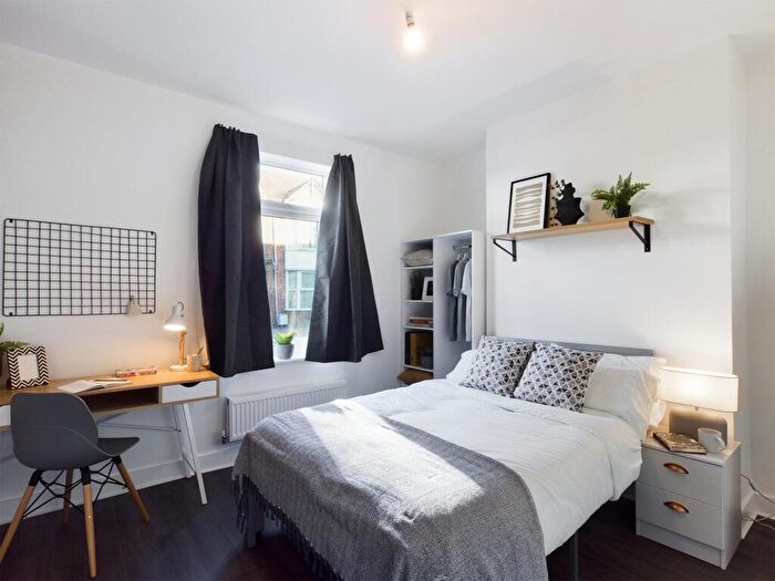 6 Bedroom House To Rent In Ripon Street, LN5
