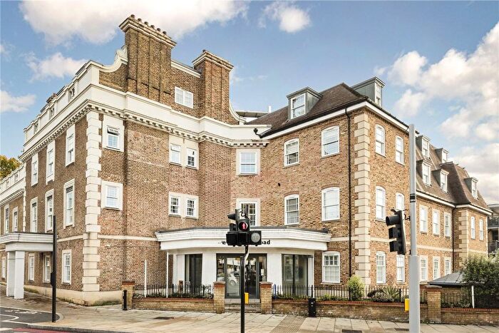 2 Bedroom Flat For Sale In Kew Bridge Road, Brentford, TW8