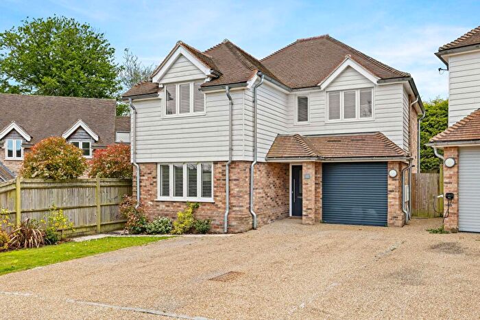 4 Bedroom Detached House For Sale In Harwoods Lane, East Grinstead, RH19