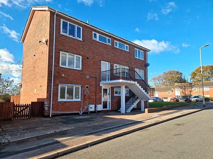 3 Bedroom Maisonette For Sale In York Close, Exmouth, EX8