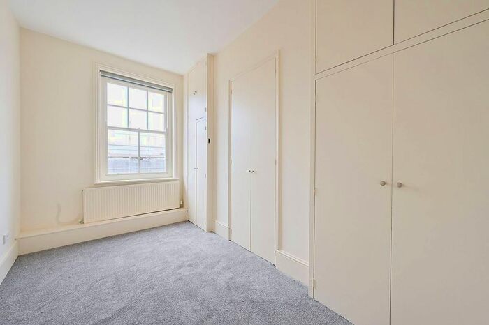 3 Bedroom Flat To Rent In Bishop Kings Road, West Kensington, London, W14