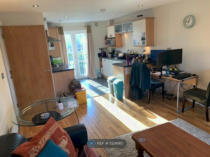 2 Bedroom Flat To Rent In The Junxion, Leeds LS5