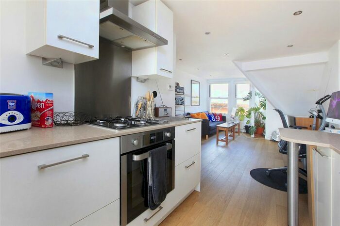 1 Bedroom Flat To Rent In Balham High Road, Balham, SW12