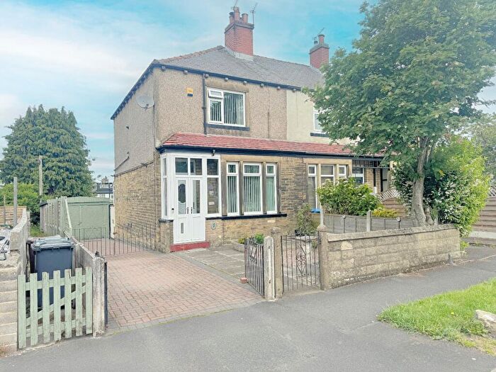2 Bedroom Terraced House For Sale In Auckland Road, Wibsey, Bradford, BD6