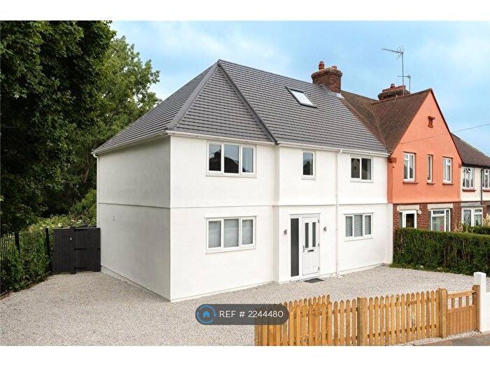 4 Bedroom End Of Terrace House To Rent In South Park Road, Maidstone, ME15