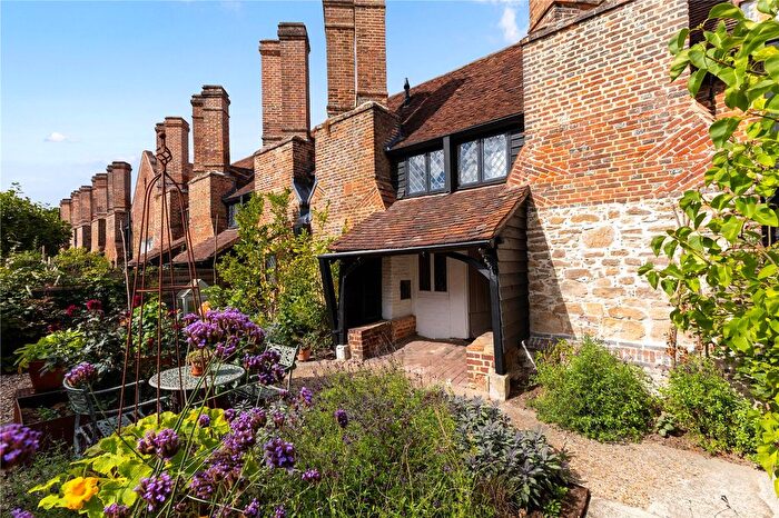 1 Bedroom Flat For Sale In Wyatts Almhouses, Godalming, Surrey, GU7