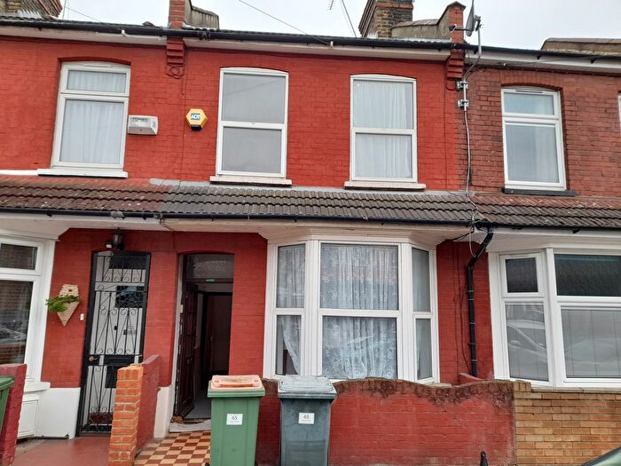 3 Bedroom Terraced House To Rent In Newham, London, E13