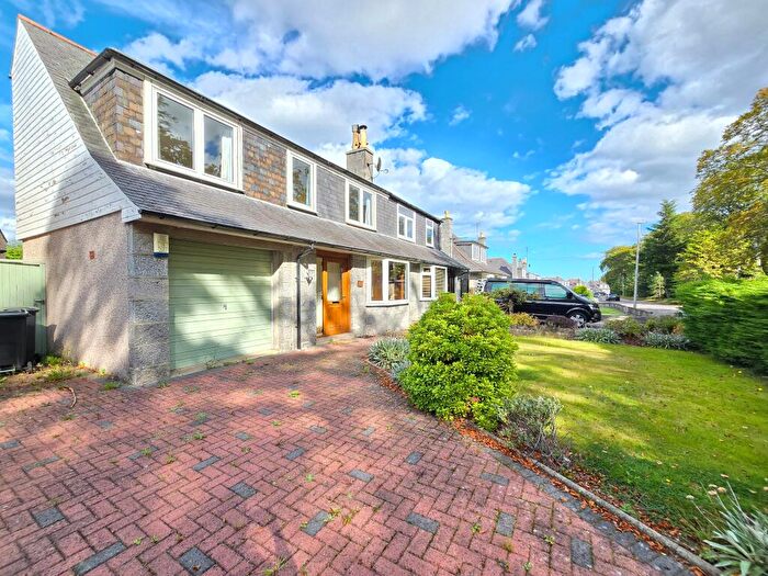 4 Bedroom Semi-Detached House For Sale In Queens Road, West End, Aberdeen, AB15
