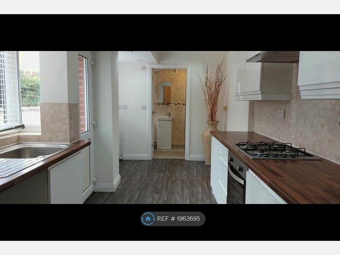 2 Bedroom Terraced House To Rent In Heath Street, Newcastle-Under-Lyme, ST5
