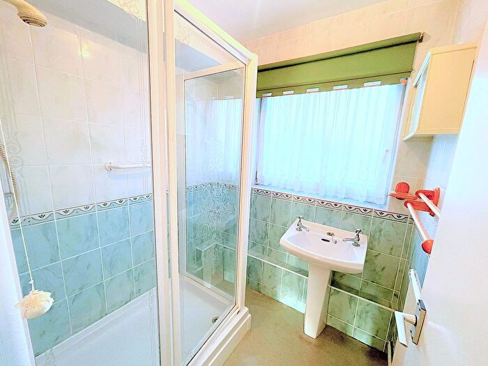 2 Bedroom Flat To Rent In Buckhurst Road, Bexhill On Sea, TN40