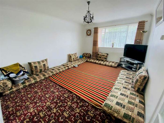 1 Bedroom Flat To Rent In Ashford, Court, Cranmer Road, Edgware, HA8
