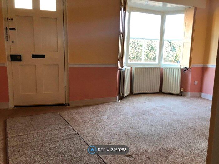 2 Bedroom Terraced House To Rent In George Street, Woburn, MK17