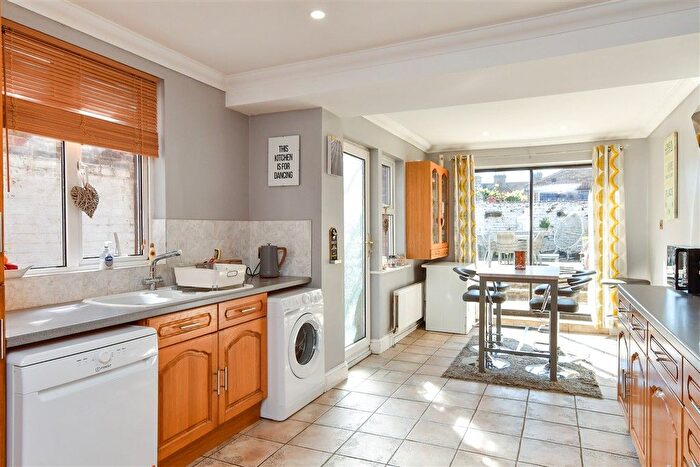 4 Bedroom Terraced House For Sale In East Ham Road, Littlehampton, West Sussex, BN17