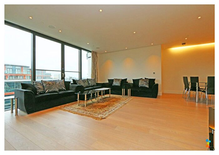 3 Bedroom Flat For Sale In -Merchant Square, London, W2