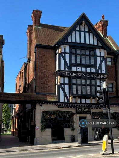 2 Bedroom Flat To Rent In High Street, Barnet, EN5