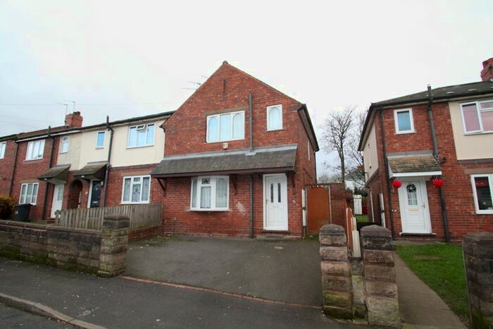 3 Bedroom End Of Terrace House To Rent In Crawford Avenue, Lanesfield, Wolverhampton, WV4