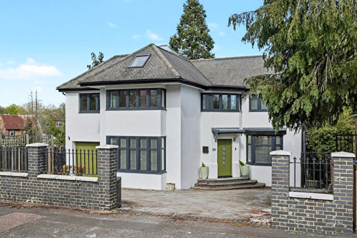 5 Bedroom Detached House For Sale In The Drive, Barnet, EN5