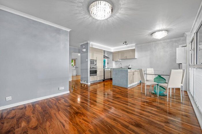 2 Bedroom Flat To Rent In Christian Court, Rotherhithe Street, SE16