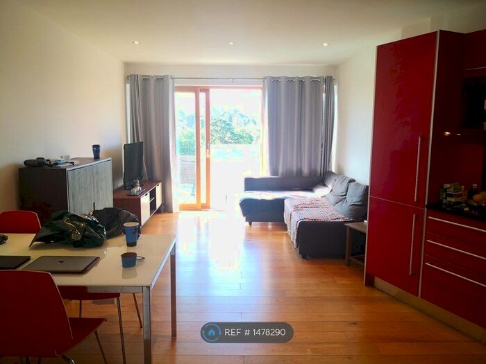 1 Bedroom Flat To Rent In Latitude Apartments, Croydon, CR0