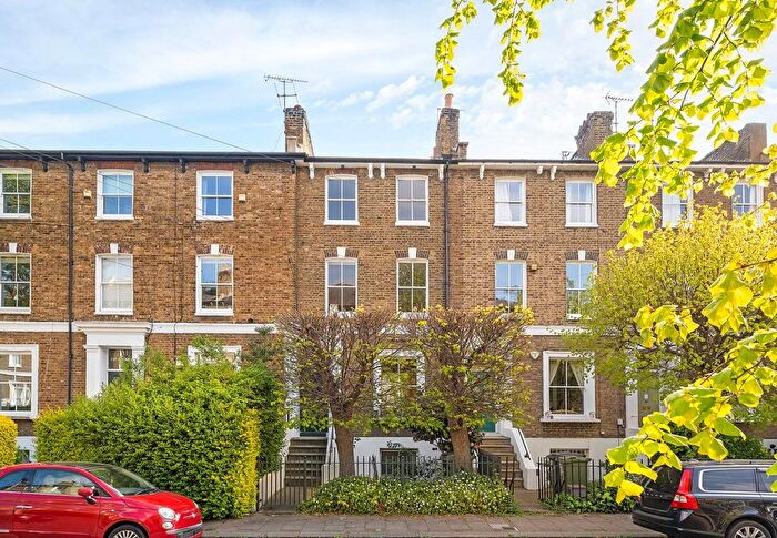 2 Bedroom Flat For Sale In St Martin's Road, SW9