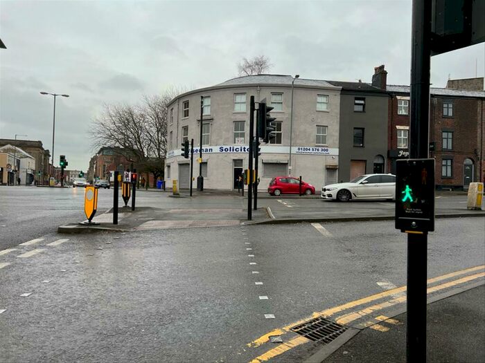 2 Bedroom Flat To Rent In Deansgate, Bolton, BL1