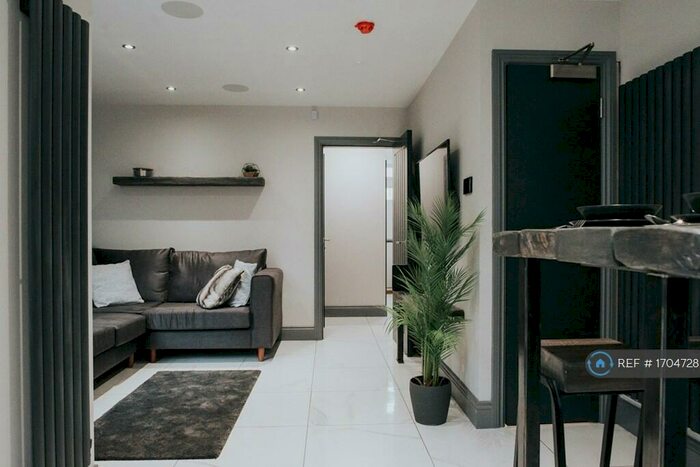 6 Bedroom Terraced House To Rent In Adelaide Road, Kensington, Liverpool, L7