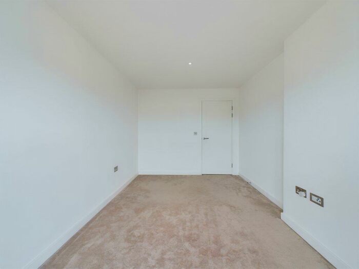 2 Bedroom Flat To Rent In Beaufort Square, Colindale, – Bedrooms Flat, NW9
