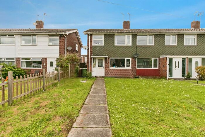 3 Bedroom End Of Terrace House For Sale In Dane Place, Winsford, CW7