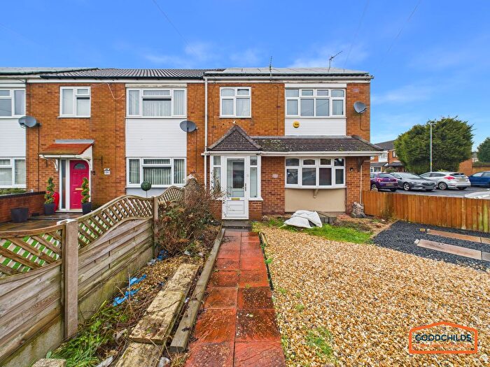 3 Bedroom End Of Terrace House For Sale In Cherwell Drive, Brownhills, WS8
