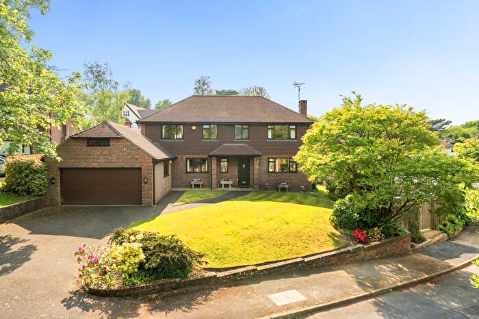 5 Bedroom Detached House For Sale In Beaconfields, Sevenoaks, TN13