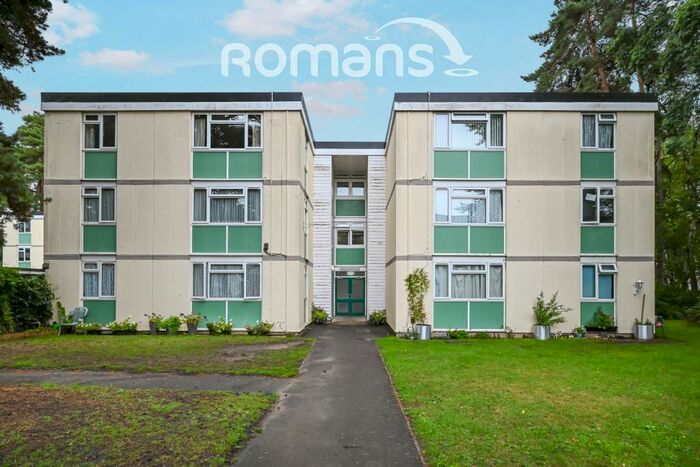 2 Bedroom Apartment To Rent In Hurley Court, Bracknell, RG12