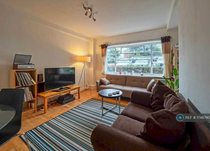2 Bedroom Flat To Rent In Hornsey Lane, Highgage, N6