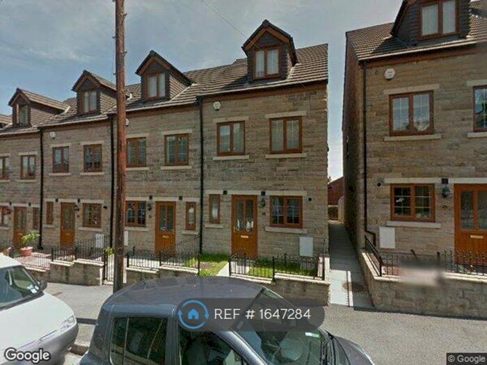 3 Bedroom End Of Terrace House To Rent In Beckett Street, Barnsley, S71