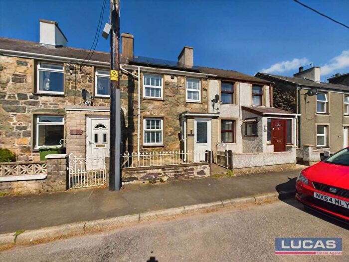 2 Bedroom Terraced House For Sale In Waunfawr, Caernarfon, LL55