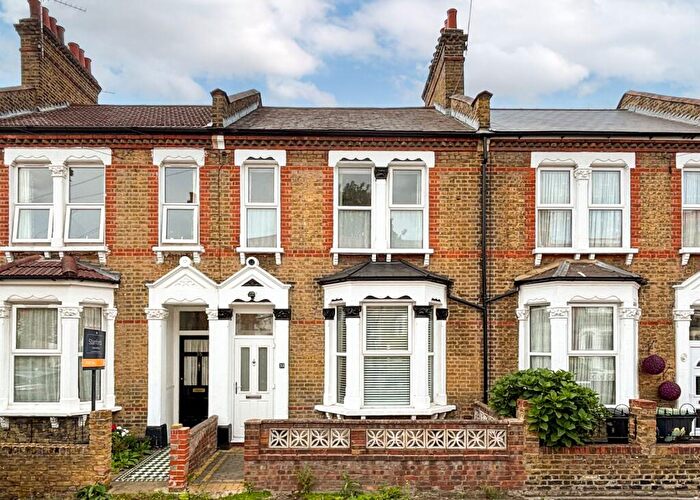 3 Bedroom Terraced House For Sale In Elmer Road, London, SE6