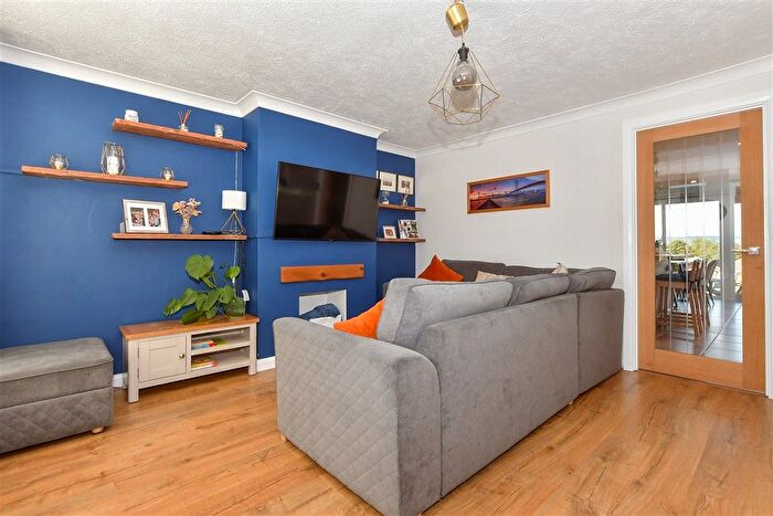 3 Bedroom Semi-detached House For Sale In Primrose Drive, Ditton, Aylesford, Kent, ME20