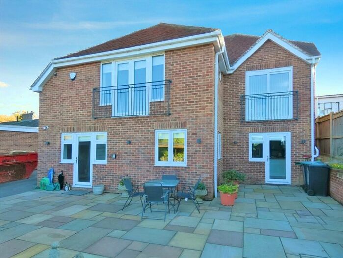 4 Bedroom House To Rent In Higham, Rochester, Kent, ME3