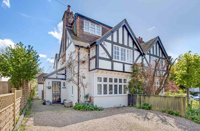 3 Bedroom Semi-Detached House For Sale In Abbey Road, Bourne End, SL8
