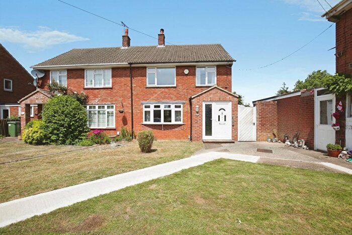 3 Bedroom Semi-Detached House To Rent In Spinney Close, Radley, Abingdon, OX14