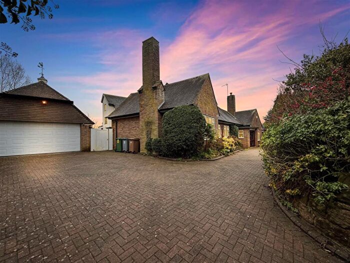 4 Bedroom Detached Bungalow For Sale In Baskervyle Road, Gayton, Wirral, CH60