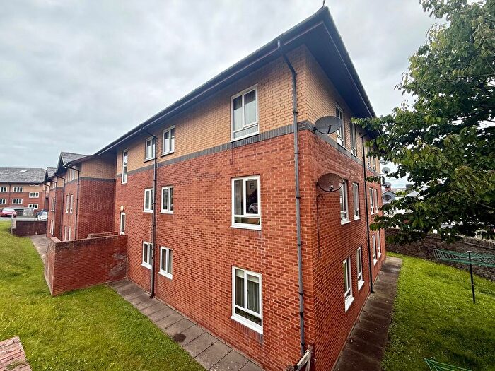 2 Bedroom Flat For Sale In Gerddi Rheidol, Aberystwyth, SY23