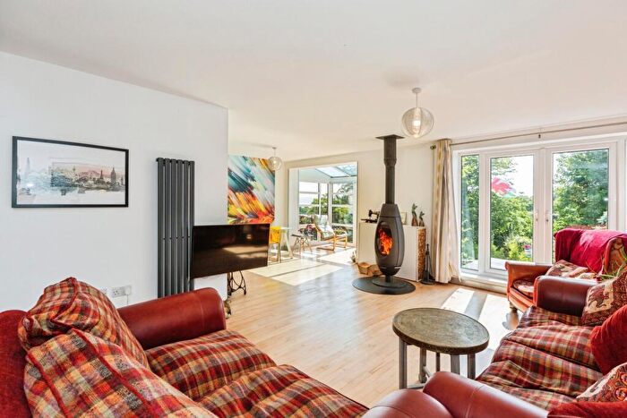 4 Bedroom Detached House For Sale In Coltshill Drive, Swansea, West Glamorgan, SA3
