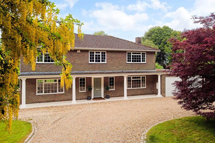 5 Bedroom Detached House For Sale In Redwood Lane, Medstead, GU34