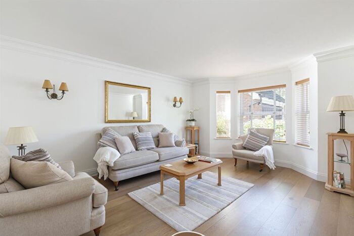 4 Bedroom Detached House For Sale In Ridgemount Road, Sunningdale, Ascot, SL5
