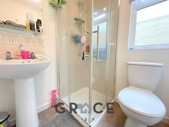 2 Bedroom Park Home For Sale In Chalk Hill Lane, Great Blakenham, Ipswich, IP6