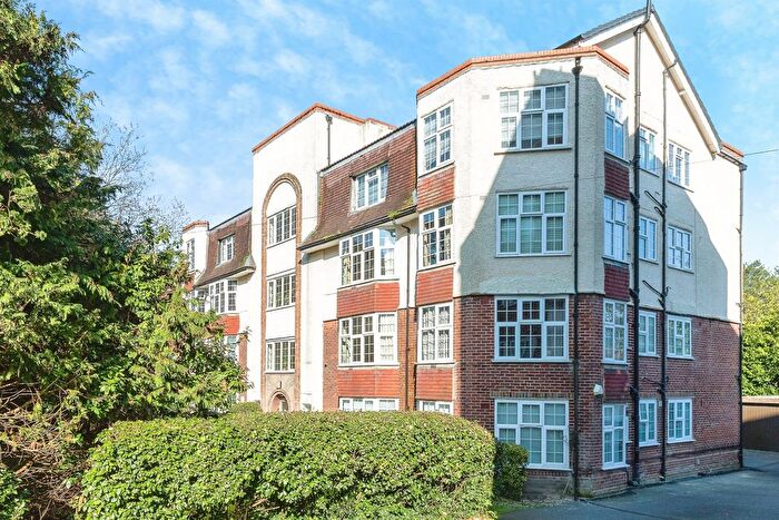 4 Bedroom Flat For Sale In Vale Road, Bournemouth, BH1