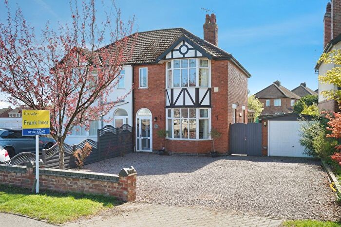 3 Bedroom Semi Detached House For Sale In Henhurst Hill, Burton-On-Trent, Staffordshire, DE13