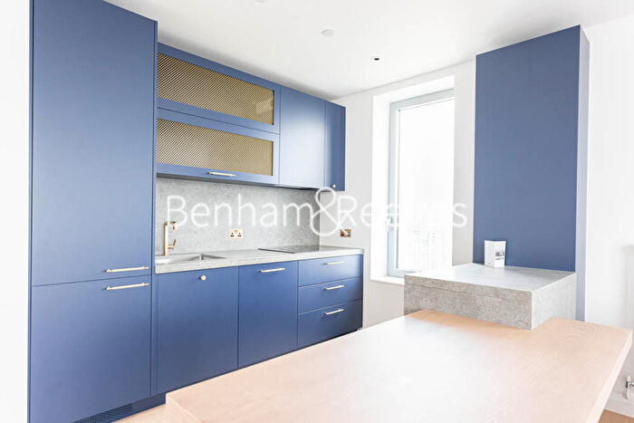 1 Bedroom Apartment To Rent In Serapis House, Good Luck Hope, E14