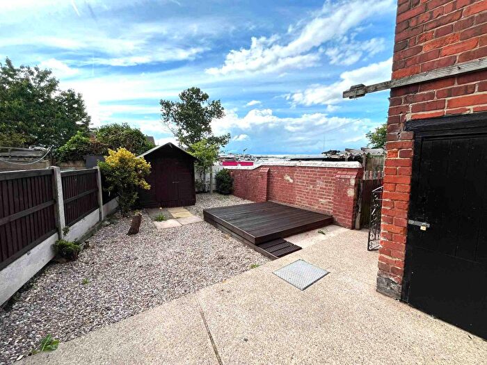 2 Bedroom Flat To Rent In Broxtowe Drive, Mansfield, NG18